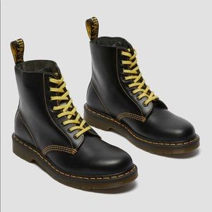 Dr. Martens 1946 Pascal Atlas Boots